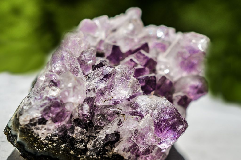 Element Mineral – Amethyst Element Mineral - Amethyst